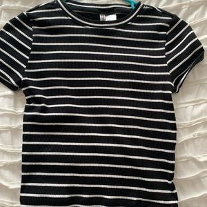 h&m cropped tee